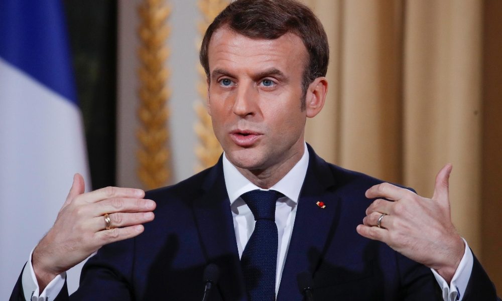 Macron a confronto con 150 cittadini