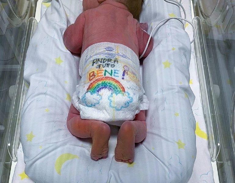 Madre positiva, neonata affidata a zia