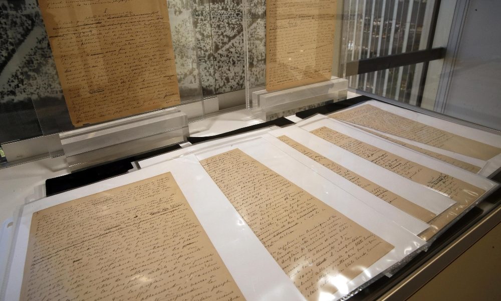 Manifesto Olimpiadi di de Coubertin donato a Museo del Cio