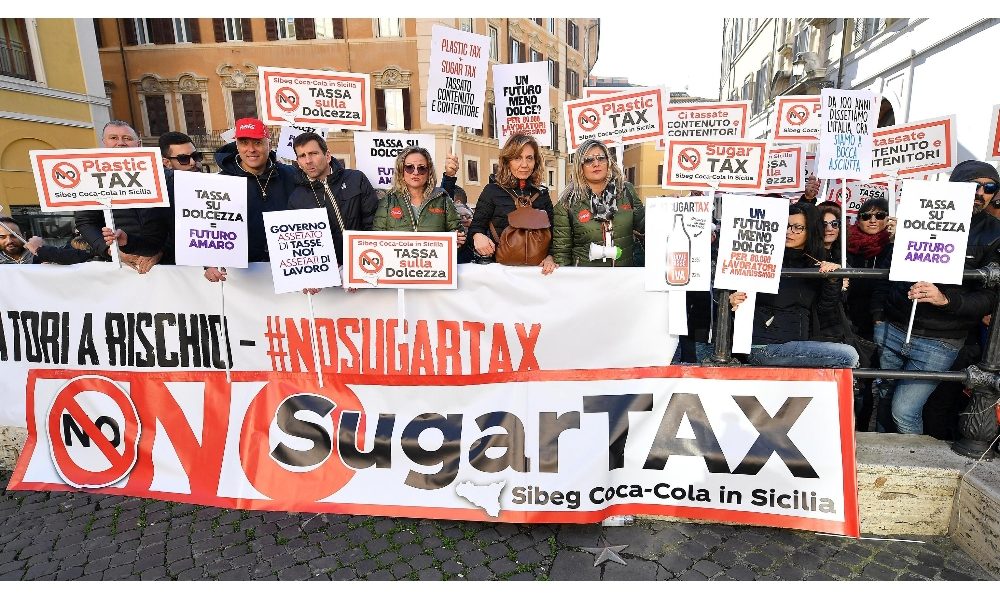 Manovra: Assobibe in piazza “no a sugar e plastic tax”