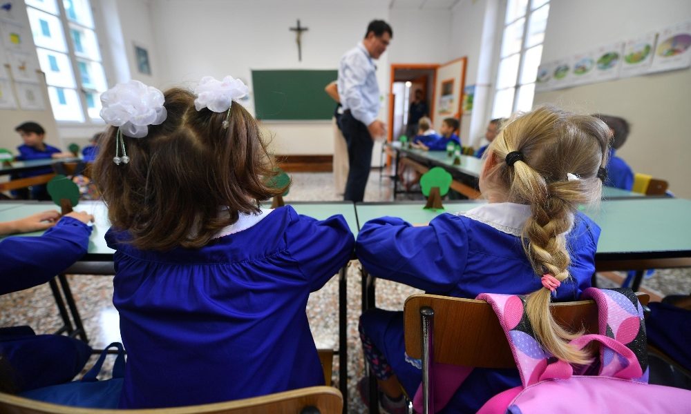 Manovra: sindacati, pochi 80 euro a prof