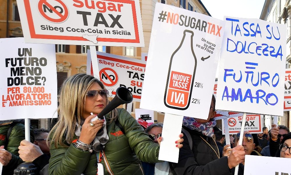 Manovra:si tratta su plastic e sugar tax