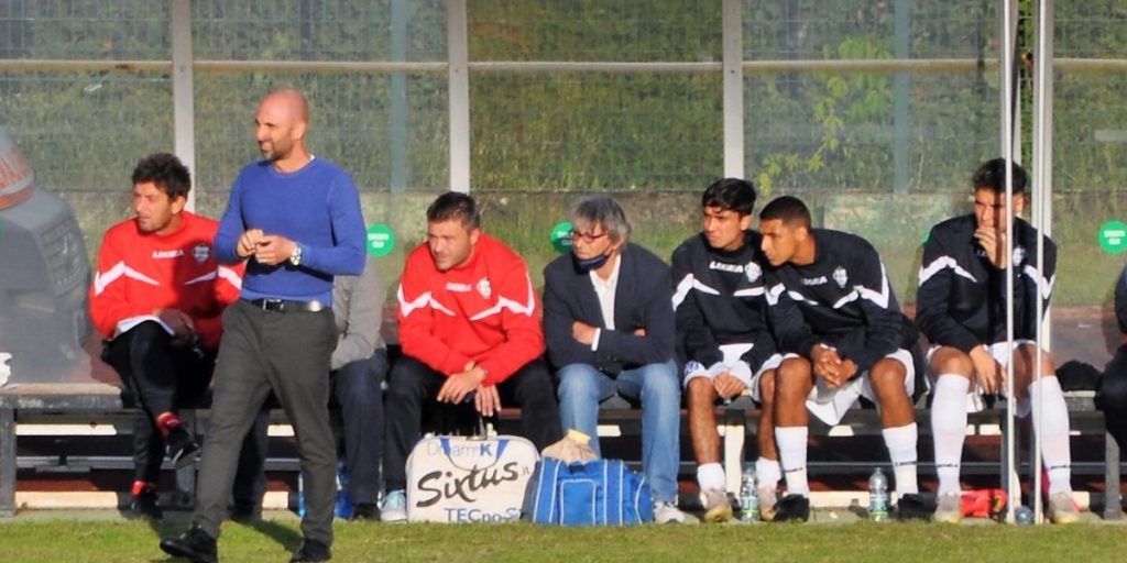 Renate-Como, un derby di cartello per la ripartenza. Convocato Walker, ultimo acquisto degli azzurri