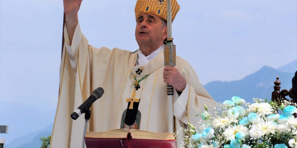 Delpini benedice  gli universitari su Youtube