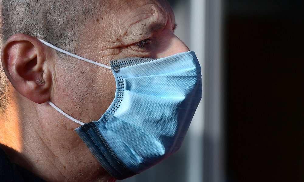 Canton Ticino, da lunedì mascherine obbligatorie nella ristorazione