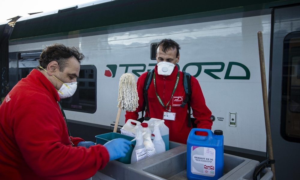 Mascherine e gel rubate da ospedale