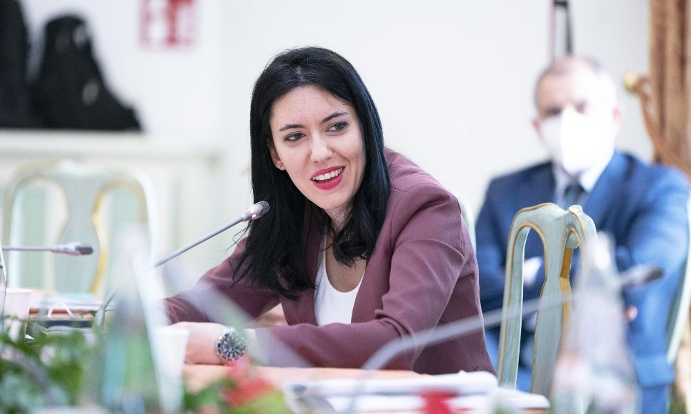 Maturità: Azzolina oggi a Bergamo