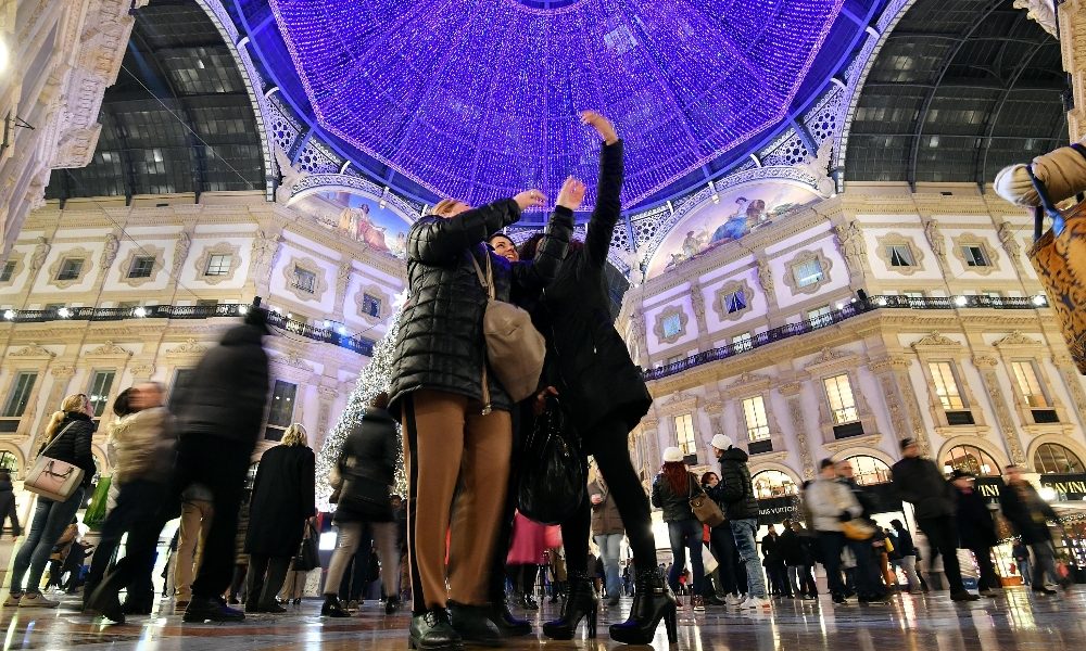 Maxi sequestro immobili: Gdf, vita lusso