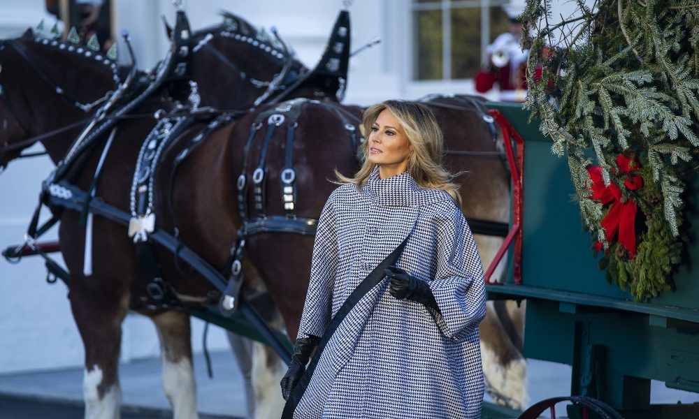 Media, Melania Trump cerca una scuola per Barron in Florida