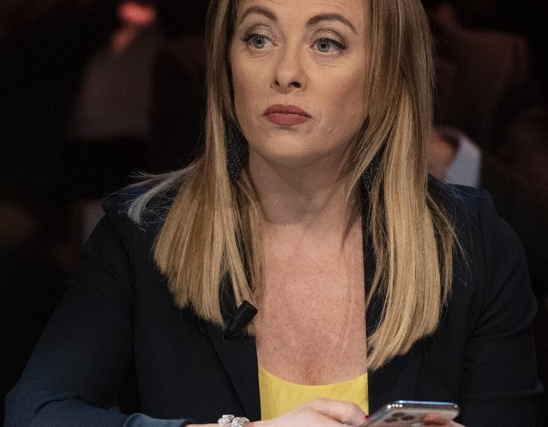 Meloni, Parlamento già delegittimato