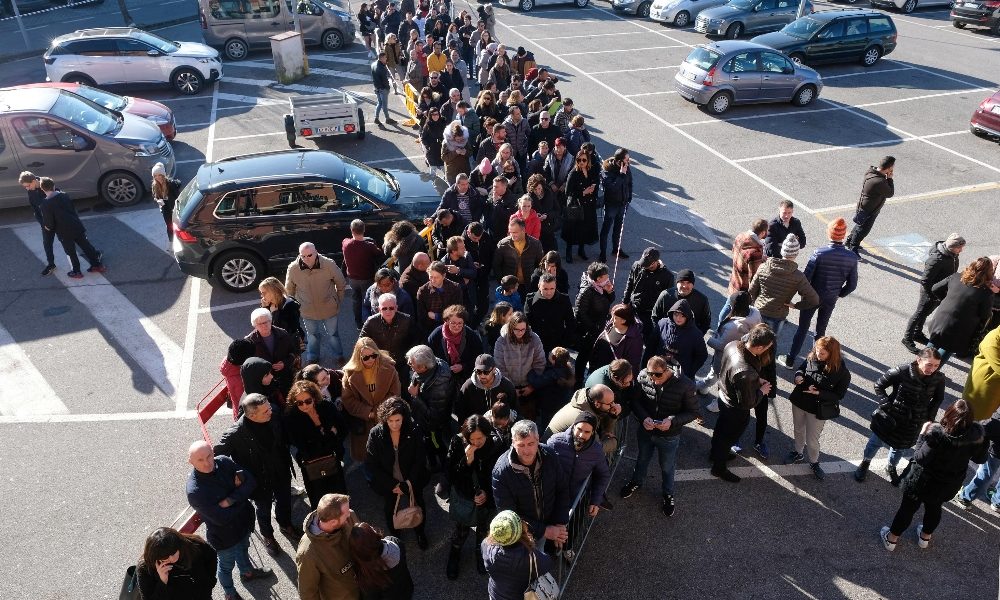 Meningite: ancora code per vaccini