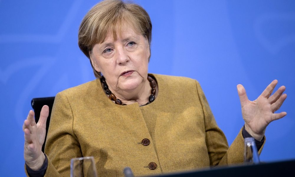 Merkel, servono altre 8-10 settimane di misure dure