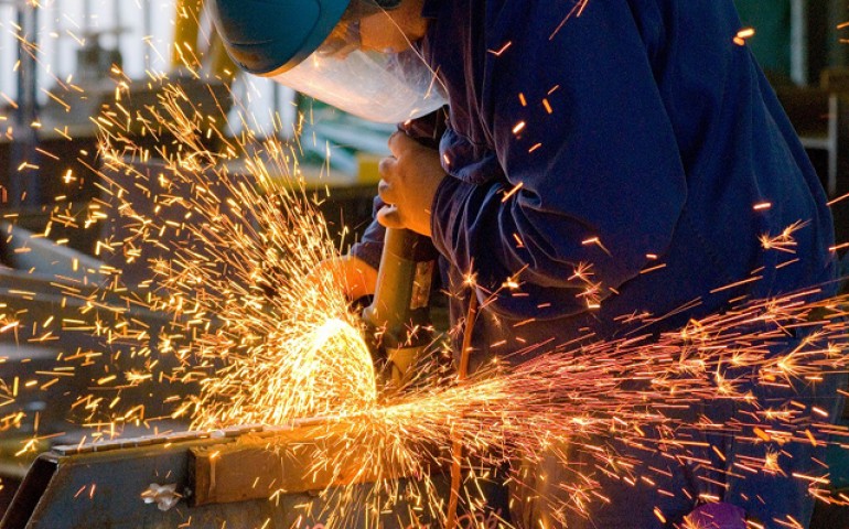 Lavoro, mercato sempre più precario. La Uil: condiziona la qualità della vita