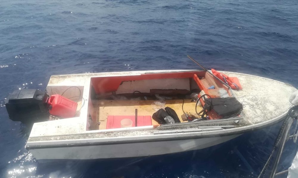 Migranti: 11 su barca in avaria soccorsi in Canale d’Otranto
