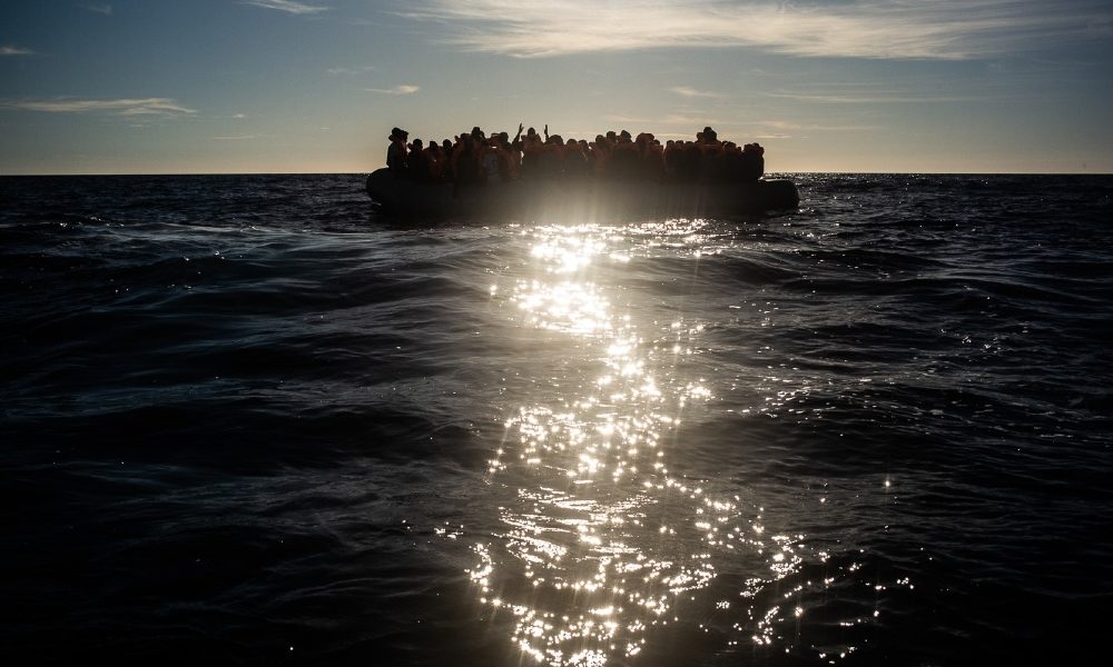 Migranti: 116 su Ocean Viking, ‘5 con Covid,fateci sbarcare’