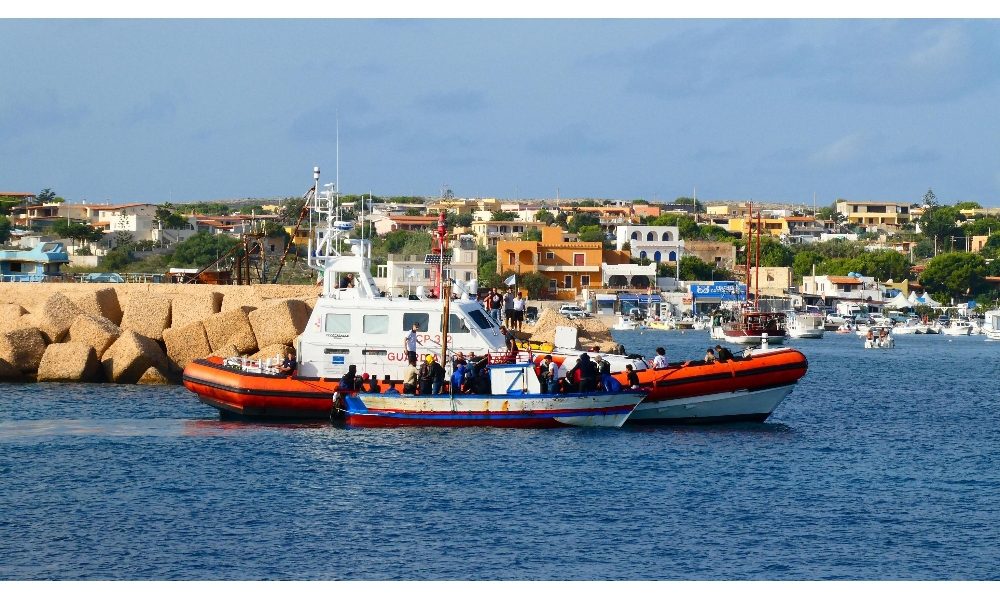 Migranti: Alan Phone, 110 in pericolo