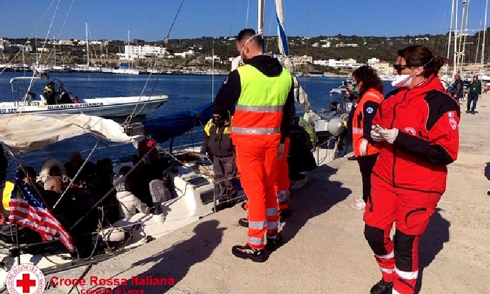 Migranti: via a sbarco Sea Watch