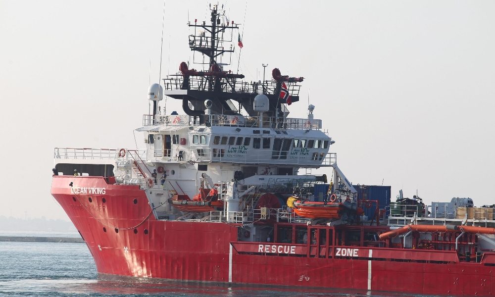 Migranti:O.Viking,400 sbarcano a Taranto