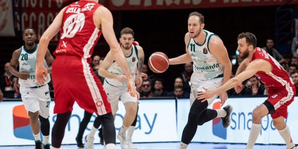 Coronavirus nel basket,  in bilico Cantù-Milano