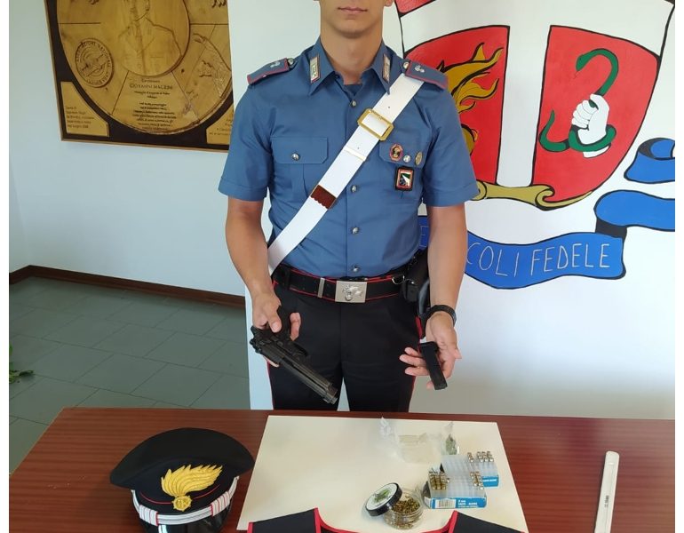 Minaccia ex sparando in aria, arrestato