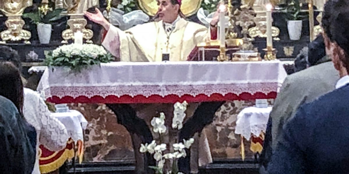 Alzate Brianza, un’alba di fede con l’arcivescovo di Milano Delpini