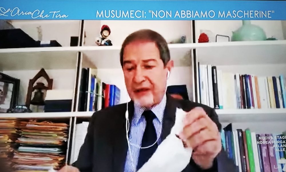Musumeci, da Roma panni e non mascherine