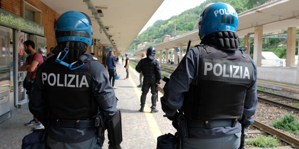 L’aggressione al difensore del Lecco. La curva del Como contro i facinorosi; netta condanna della società