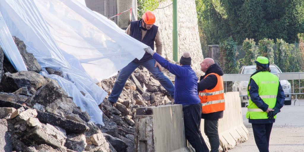 Rovenna, si farà un ponte sulla strada della frana. L’annuncio del sindaco: «Lavori da giovedì per dodici giorni»