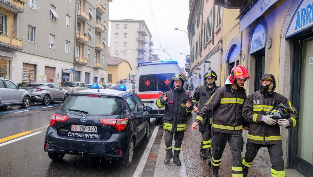 Mobilitazione in via Milano alta: trovato il corpo di una donna 57enne