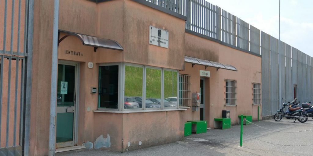 Hashish e marijuana nascosti in casa. Un 42enne finisce in cella al Bassone