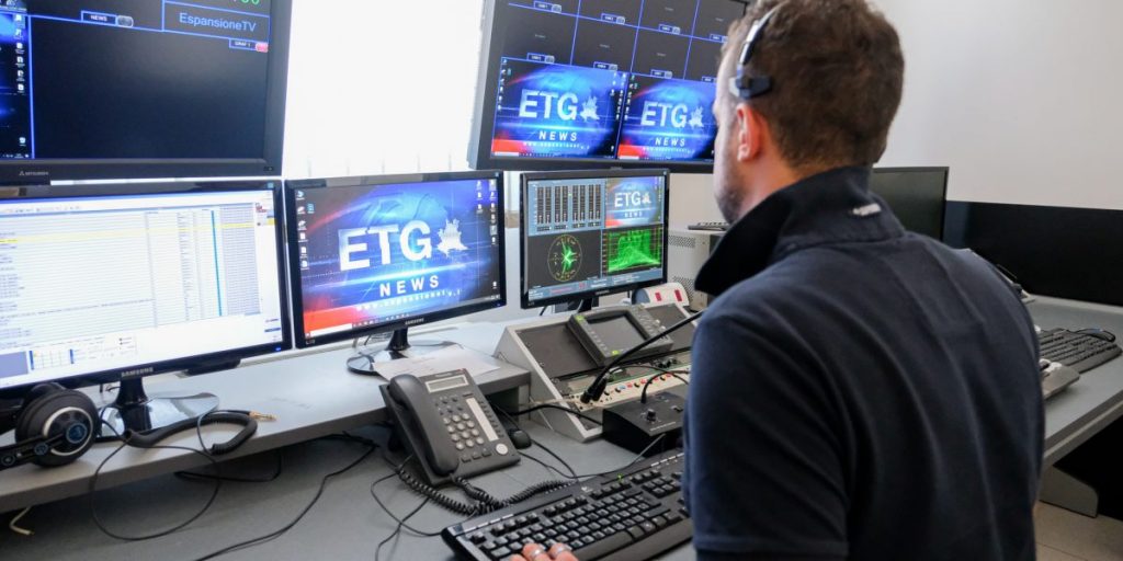 Domenica messa in diretta su  Espansione Tv