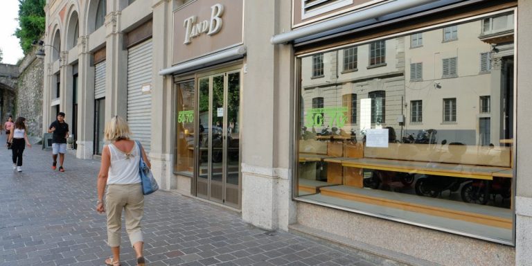 “Avventura al capolinea”, chiude il negozio di calzature “T and B”