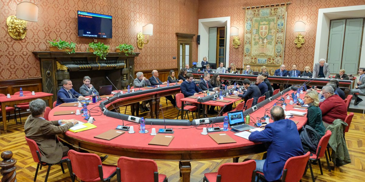 Centrodestra in crisi: Palazzo Cernezzi, maggioranza nel caos