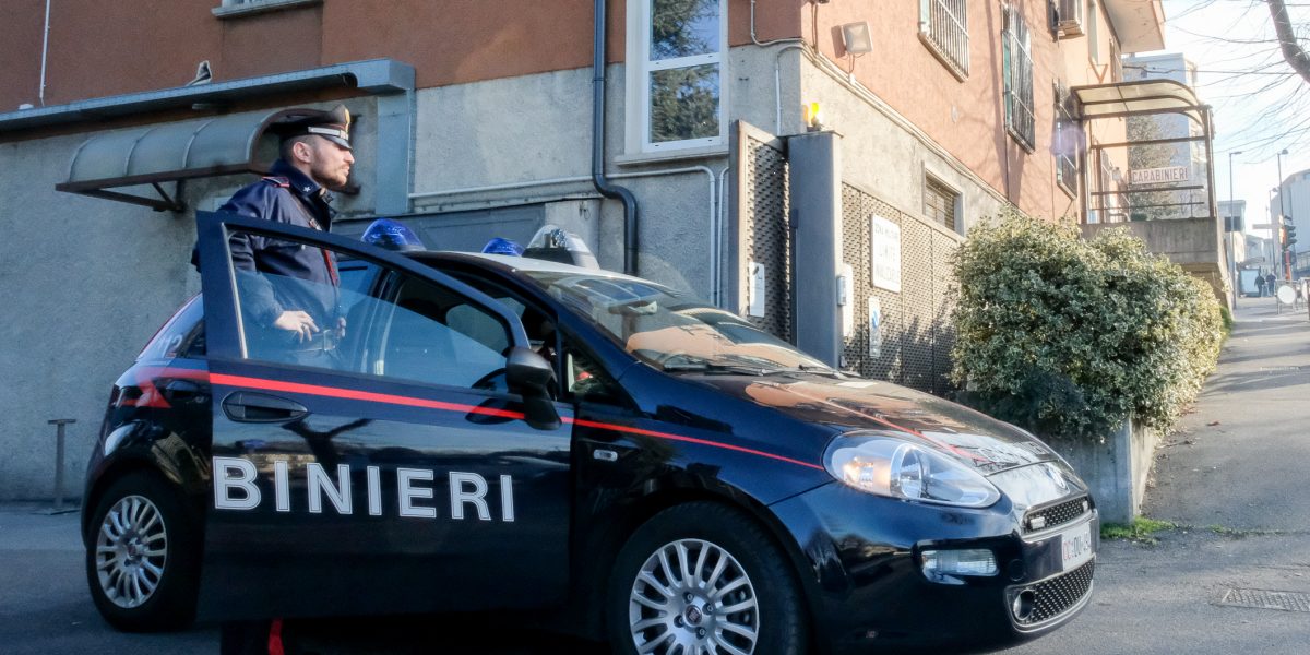 Cermenate, aggredisce la figlia intervenuta per difendere la madre: arrestato 43enne