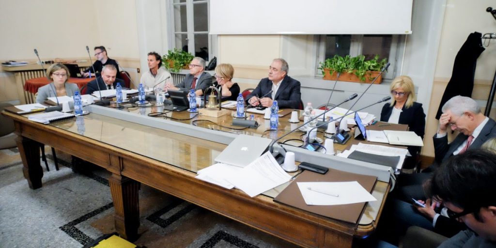 Como, Forza Italia esce dall’aula e non vota il bilancio consolidato
