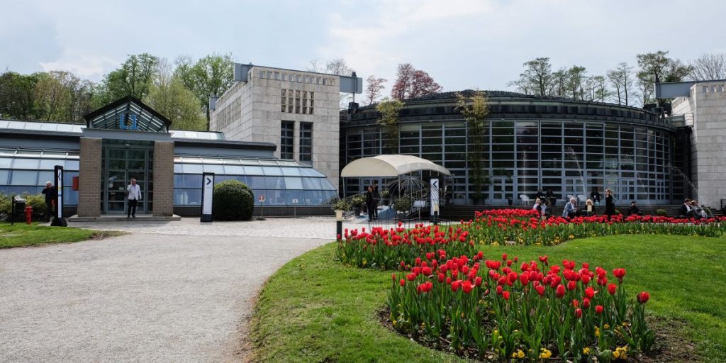 Lariofiere e Villa Erba: confermati gli hub vaccinali