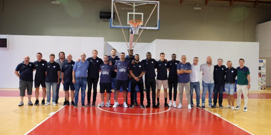 Coach Pancotto: «La salvezza sarà il nostro scudetto». Ieri il raduno della nuova Pallacanestro Cantù