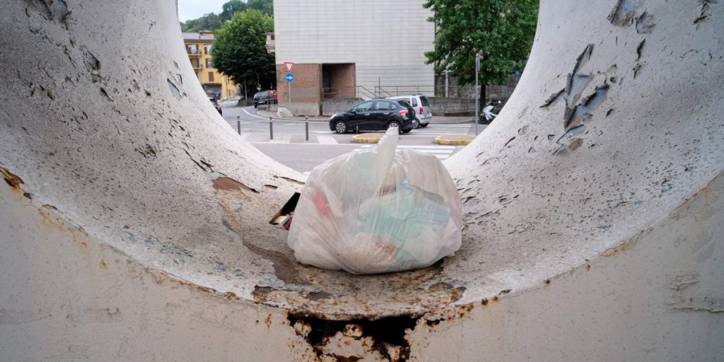 Caramelloni, solo buchi e niente intorno