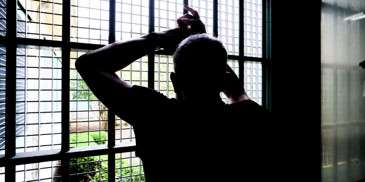 Droga in casa: arrestato un 28enne di Rovellasca