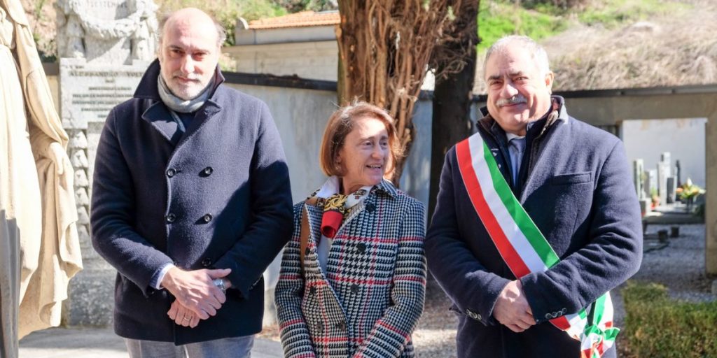 Lo scienziato Alessandro Volta ricordato a Camnago da autorità e discendenti