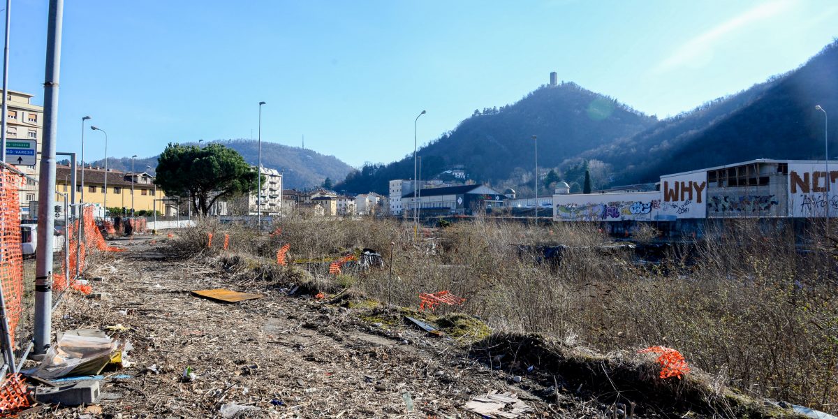 Gli edili: «Il Comune di Como sia capofila per il recupero delle aree dismesse»