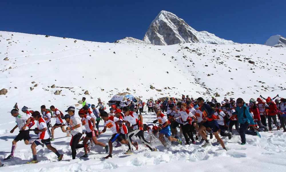 Nepal annulla le spedizioni sull’Everest