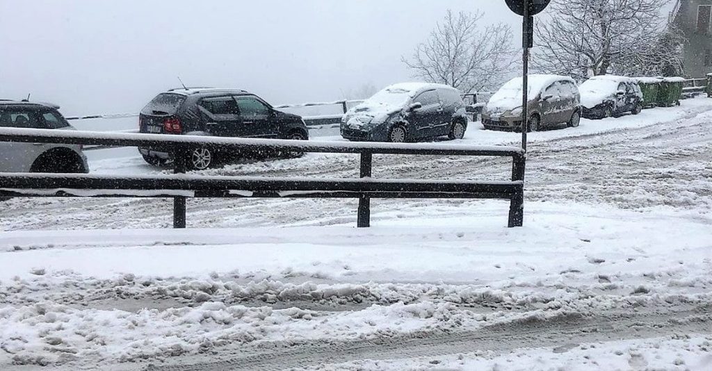 Neve nelle zone montane del Comasco e pioggia in tutta la provincia. Disagi in Valle Intelvi