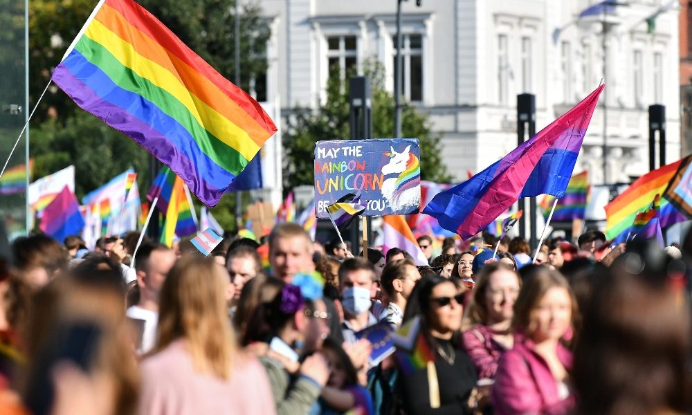 Niente attivisti Lgbt in scuole, veto Polonia-Ungheria a Ue