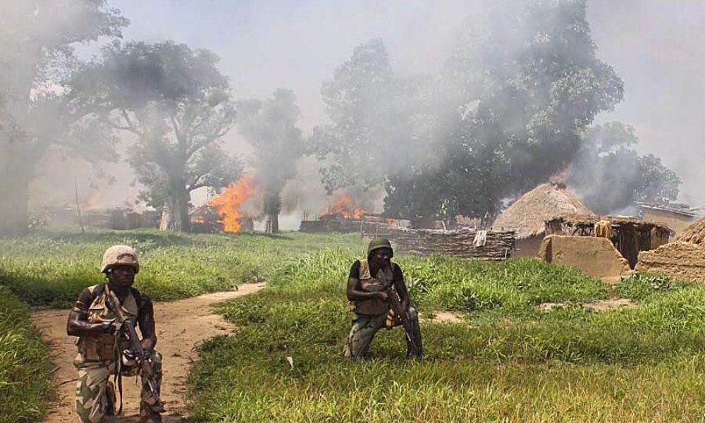 Nigeria, i jihadisti uccidono 70 soldati