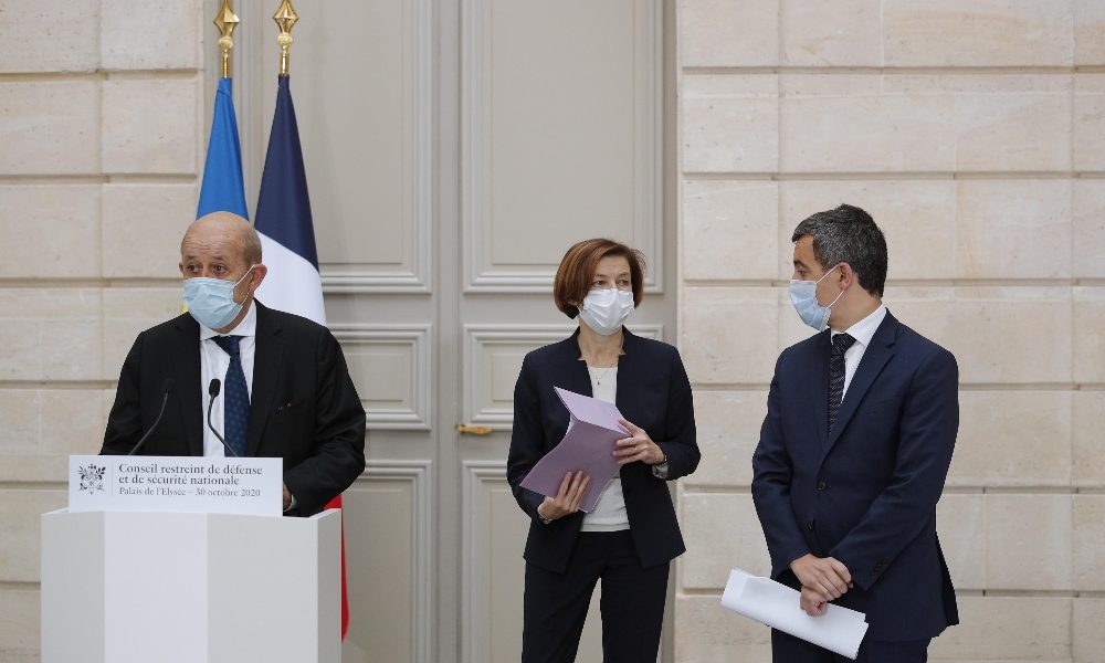 Nizza: Le Drian invita a prudenza francesi all’estero