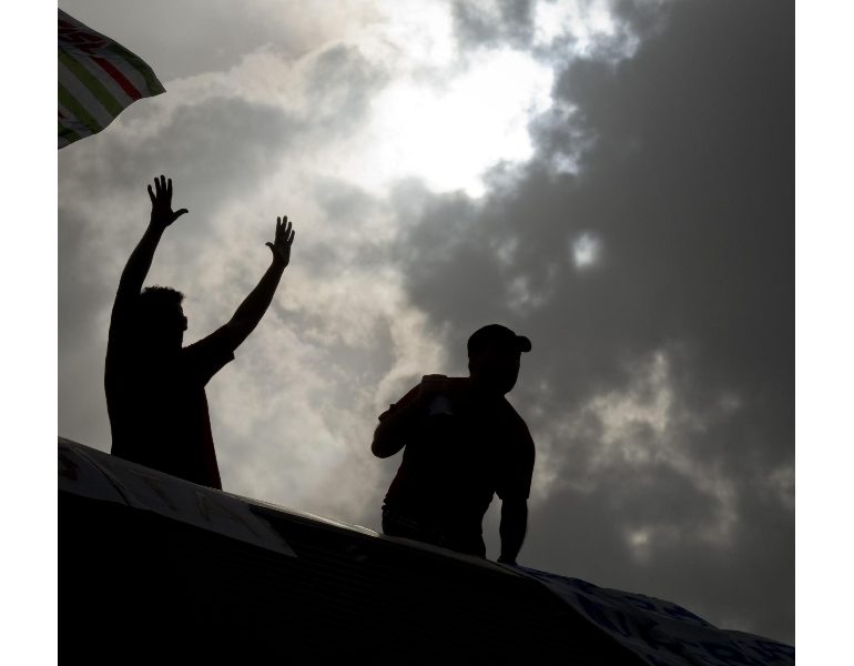 Notte al freddo per 2 anarchici su tetto