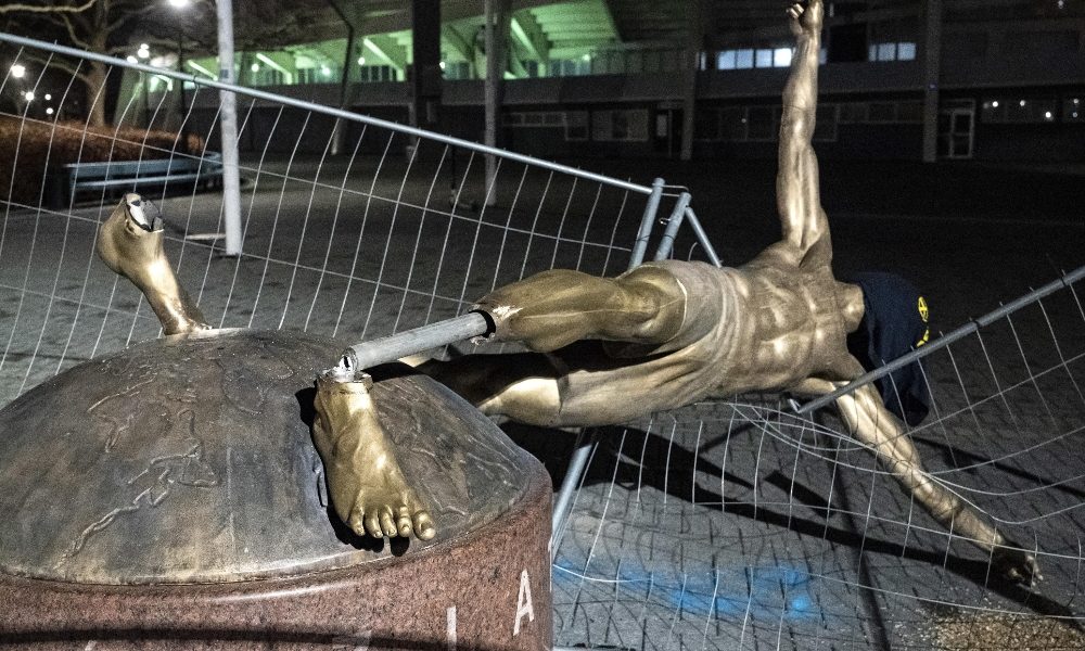 Nuovi vandalismi a Malmoe, abbattuta statua Ibra