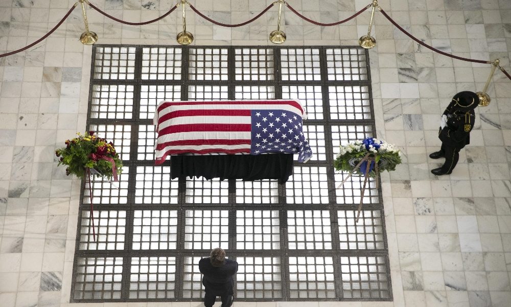 Obama, Bush e Clinton a funerali Lewis