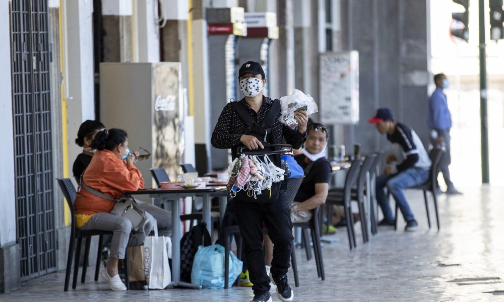 Obbligo mascherine all’aperto tutto il giorno a Sassari